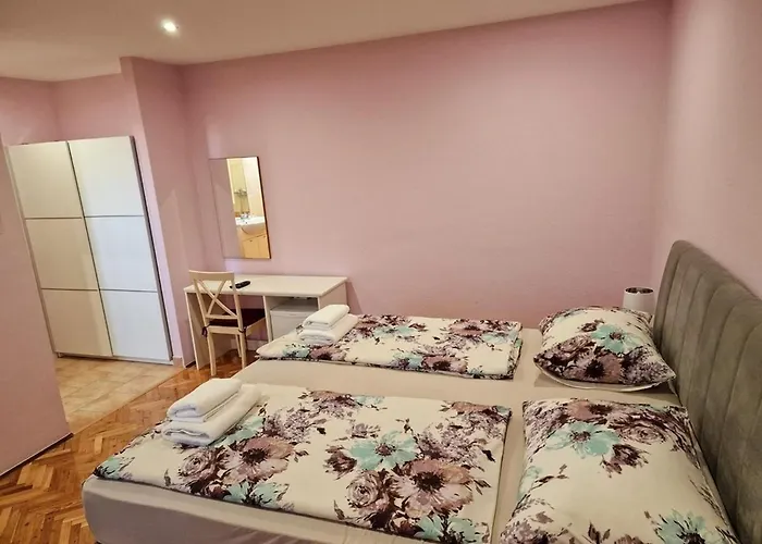 게스트하우스 With A Parking Space 3*