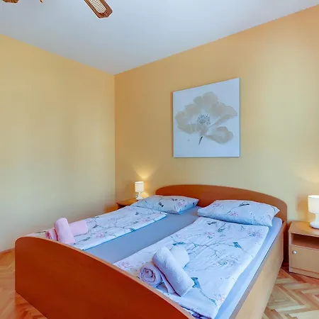With A Parking Space 3* Mali Lošinj