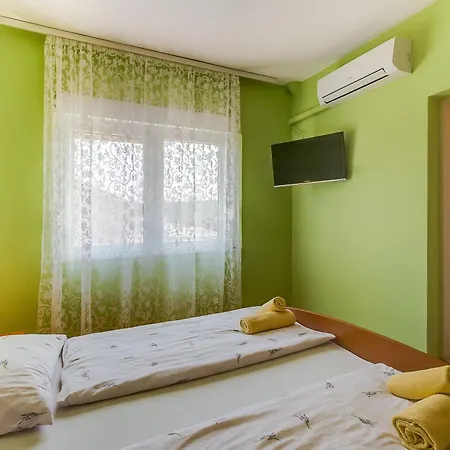 With A Parking Space Guest house