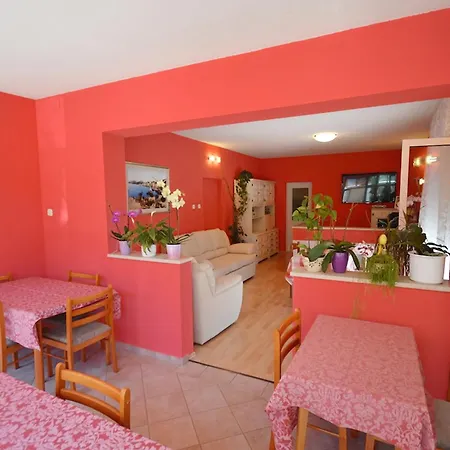 With A Parking Space Guest house Mali Losinj