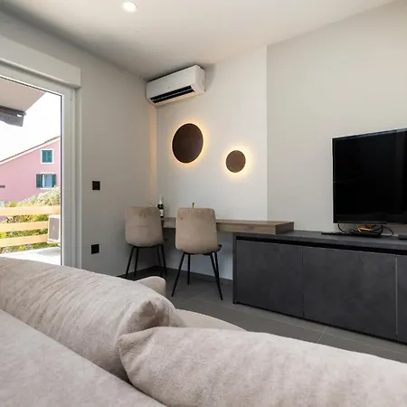 With A Parking Space Guest house 3*